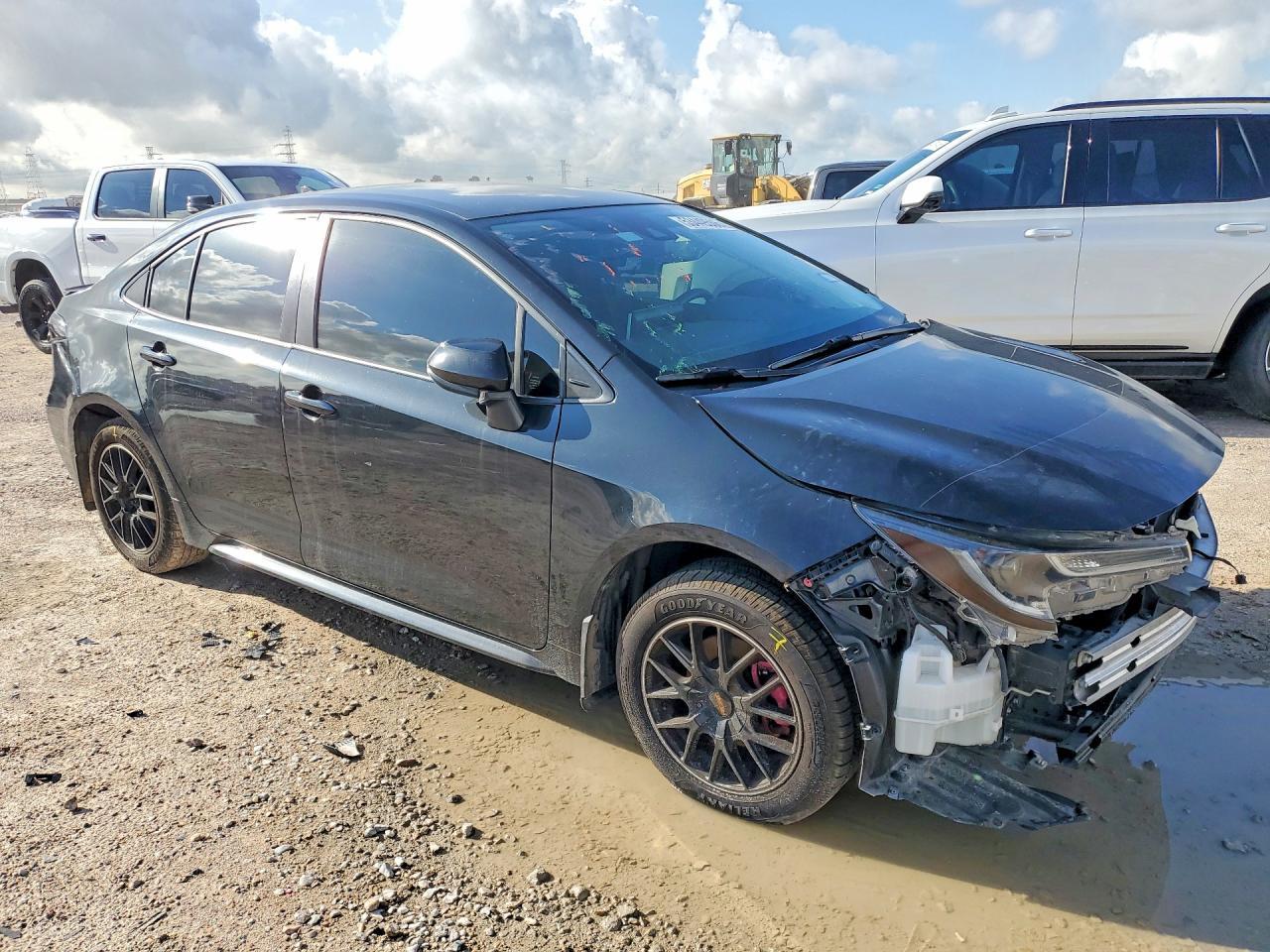 2021 Toyota Corolla Le - Фото 4