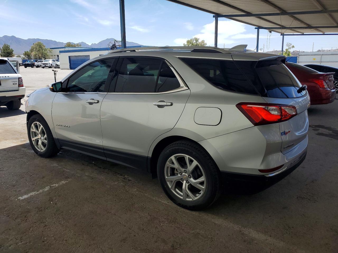 2020 Chevrolet Equinox Premier - Фото 2