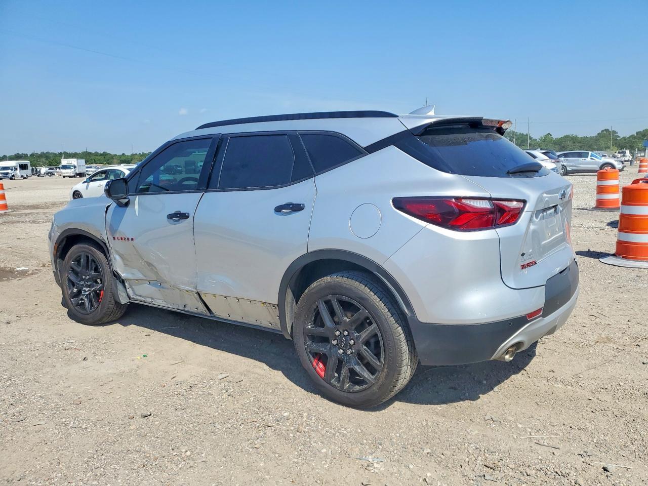 2022 Chevrolet Blazer 2Lt - Фото 2