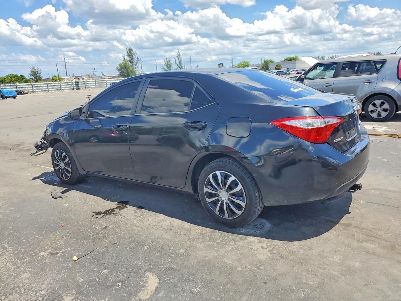 2016 Toyota Corolla Le - Image 2
