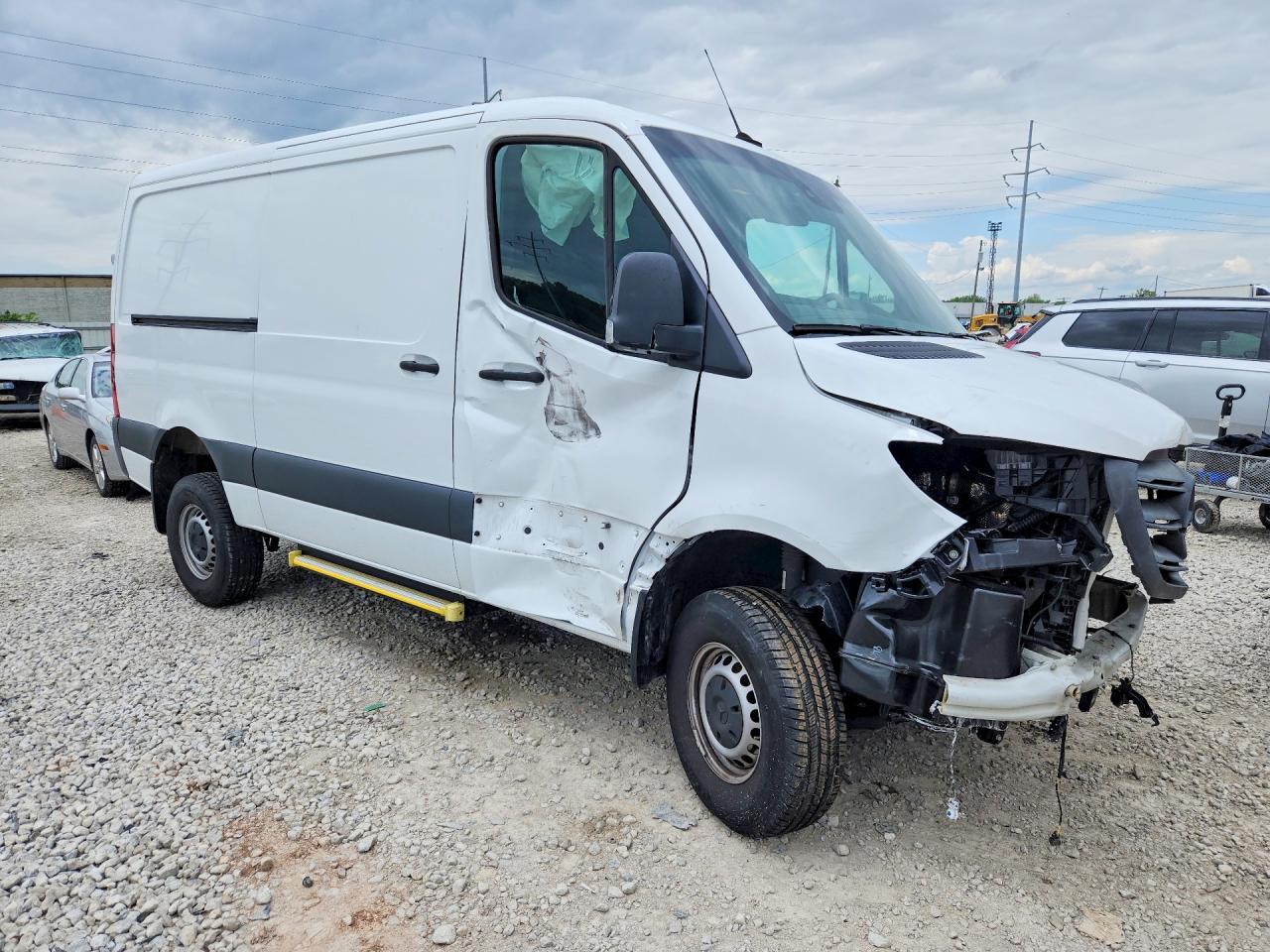2023 Mercedes Benz Sprinter 2500 Delivery Van - Фото 4