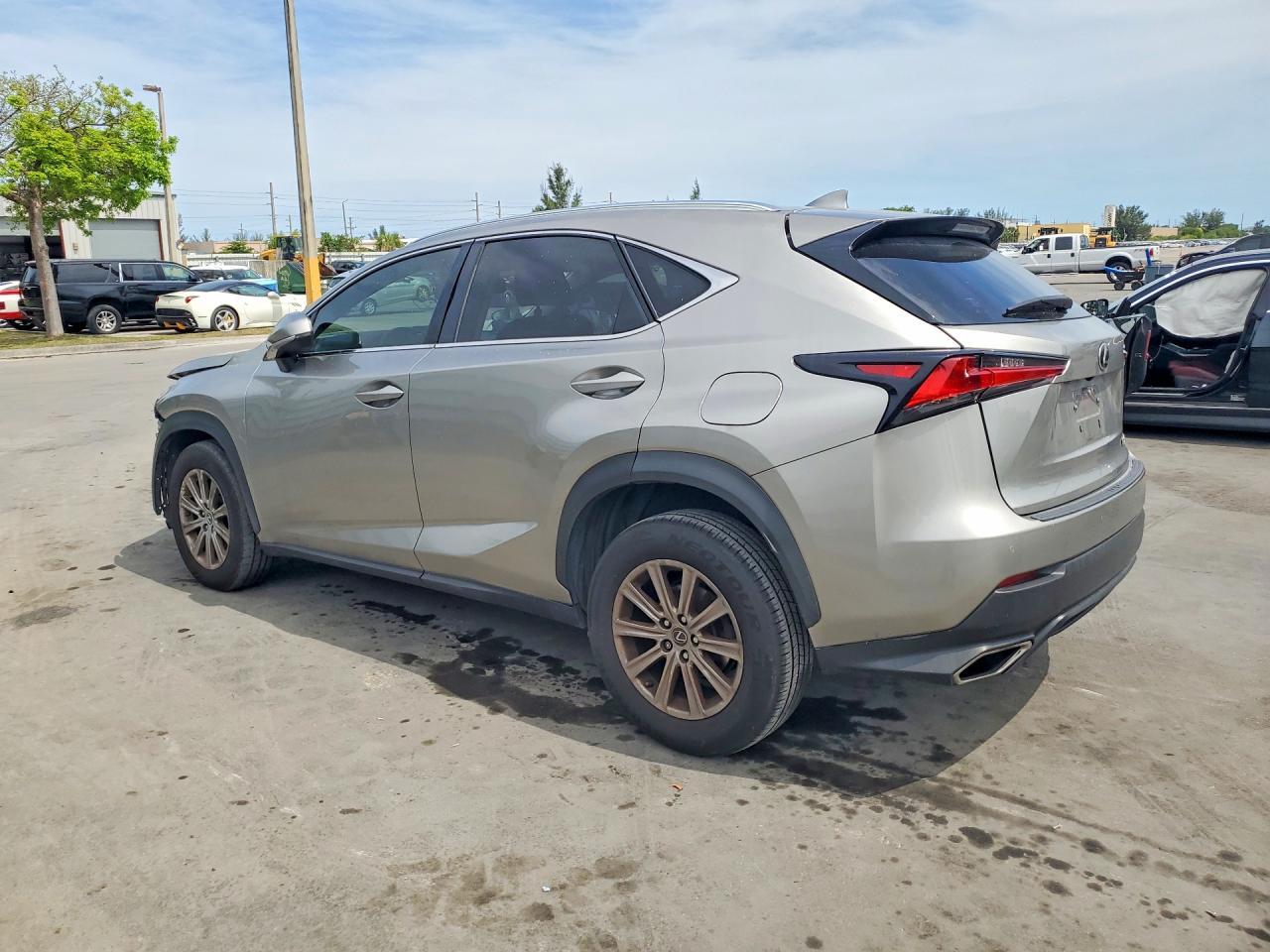 2021 Lexus Nx 300 Base - Фото 2