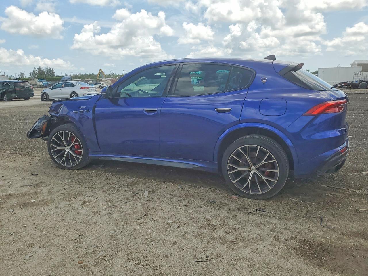 2023 Maserati Grecale Trofeo - Image 2