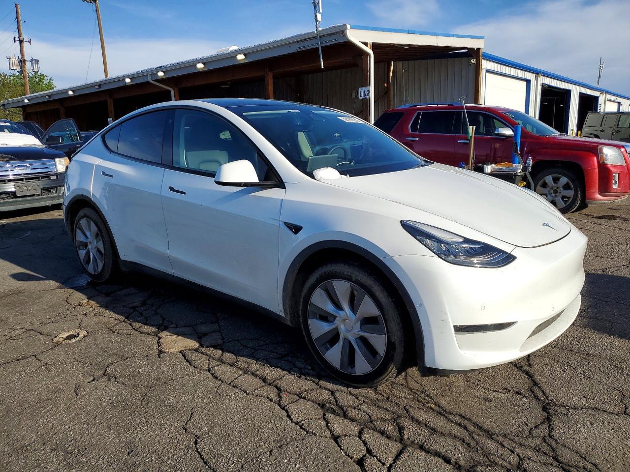 2022 Tesla Model Y - Фото 4