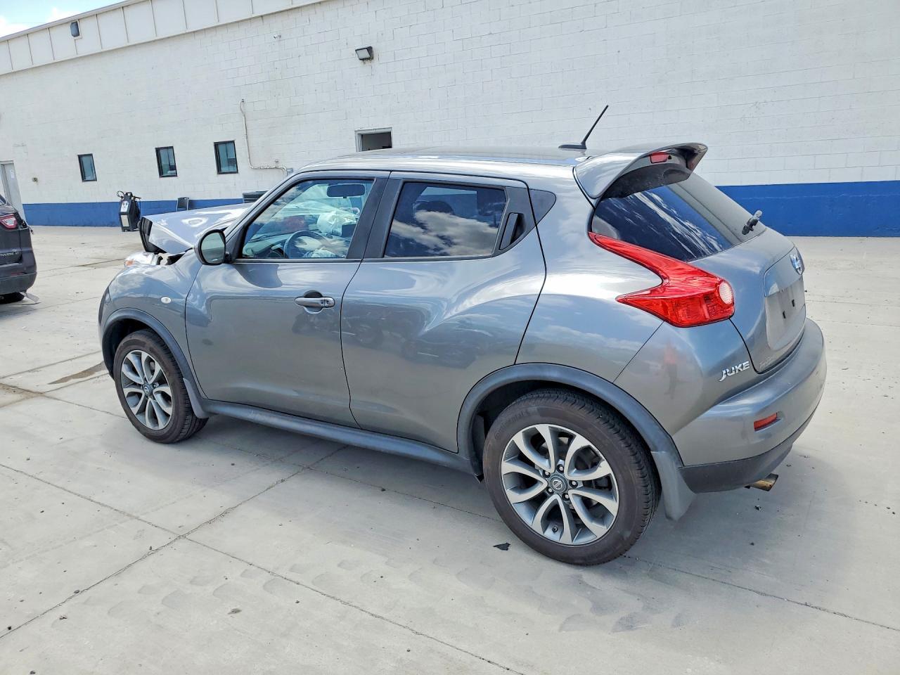 2013 Nissan Juke S - Image 2