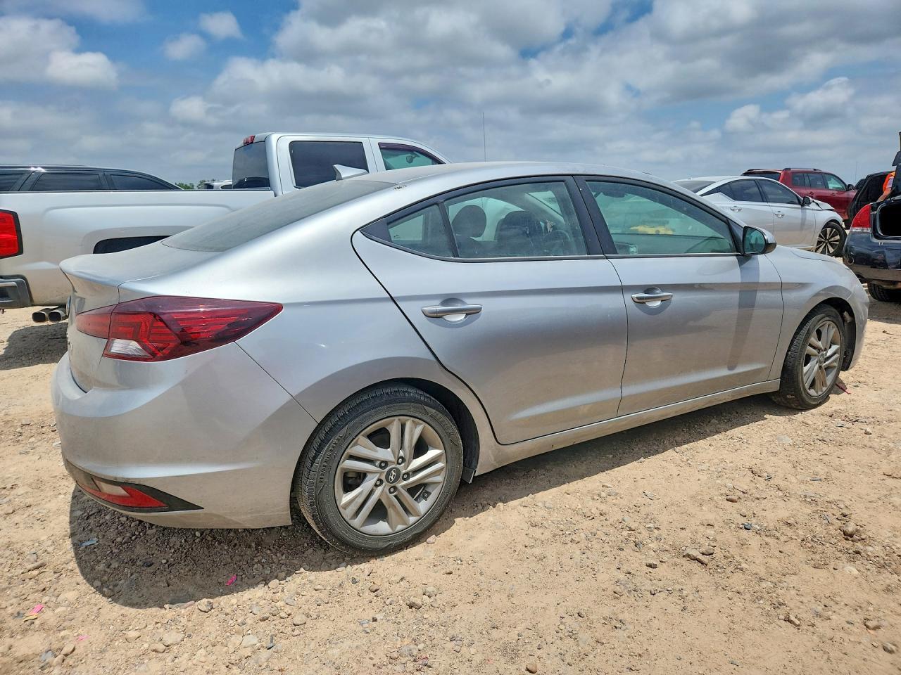 2020 Hyundai Elantra Sel - Image 3