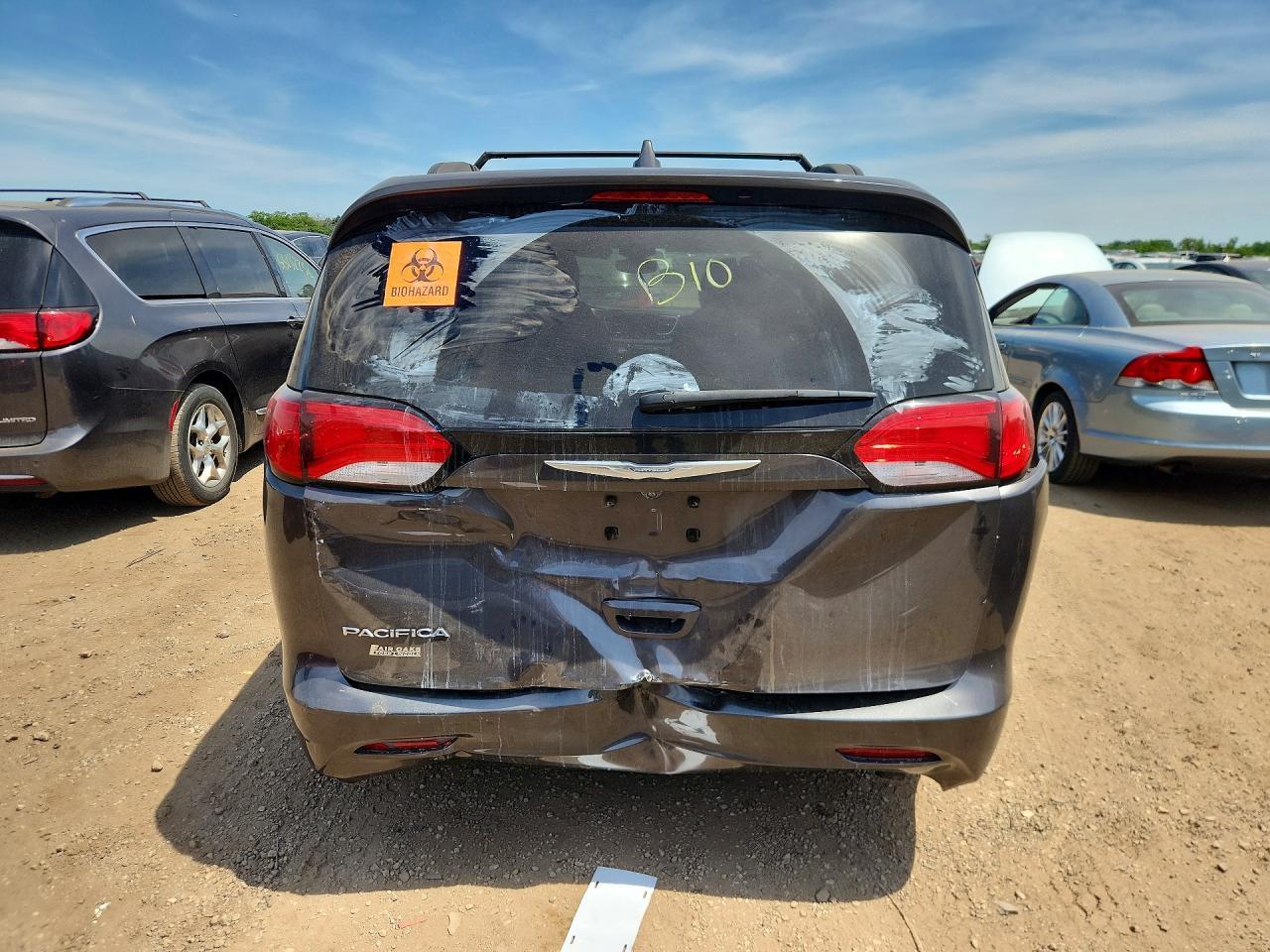 2017 Chrysler Pacifica Touring - Image 6