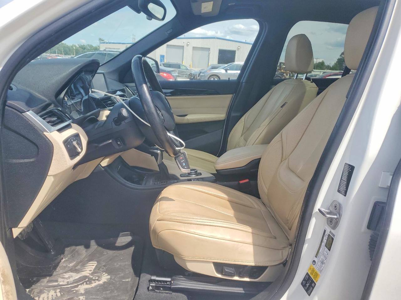2017 BMW X1 xDrive28I - Фото 7