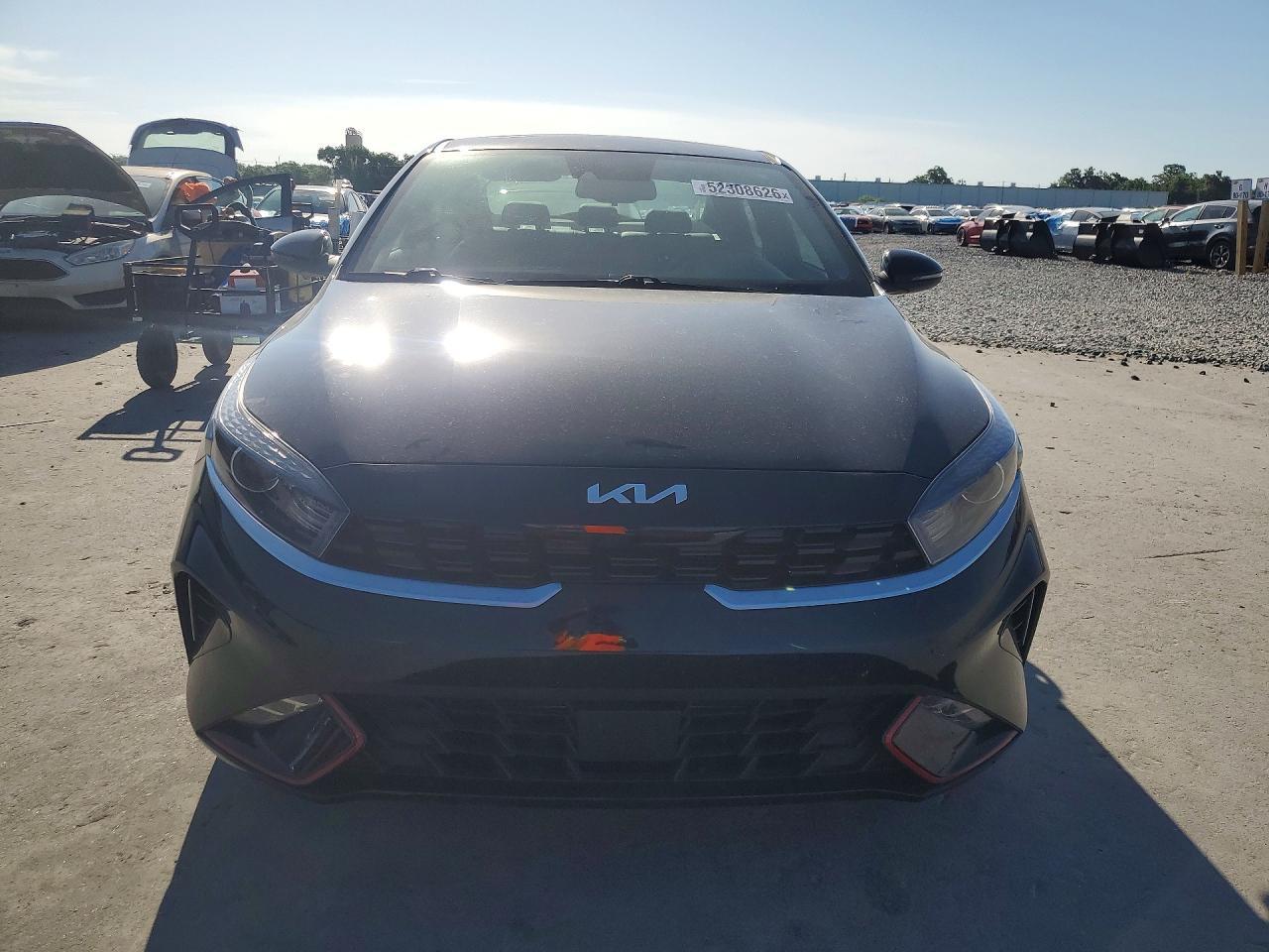 2023 Kia Forte Gt Line - Image 5