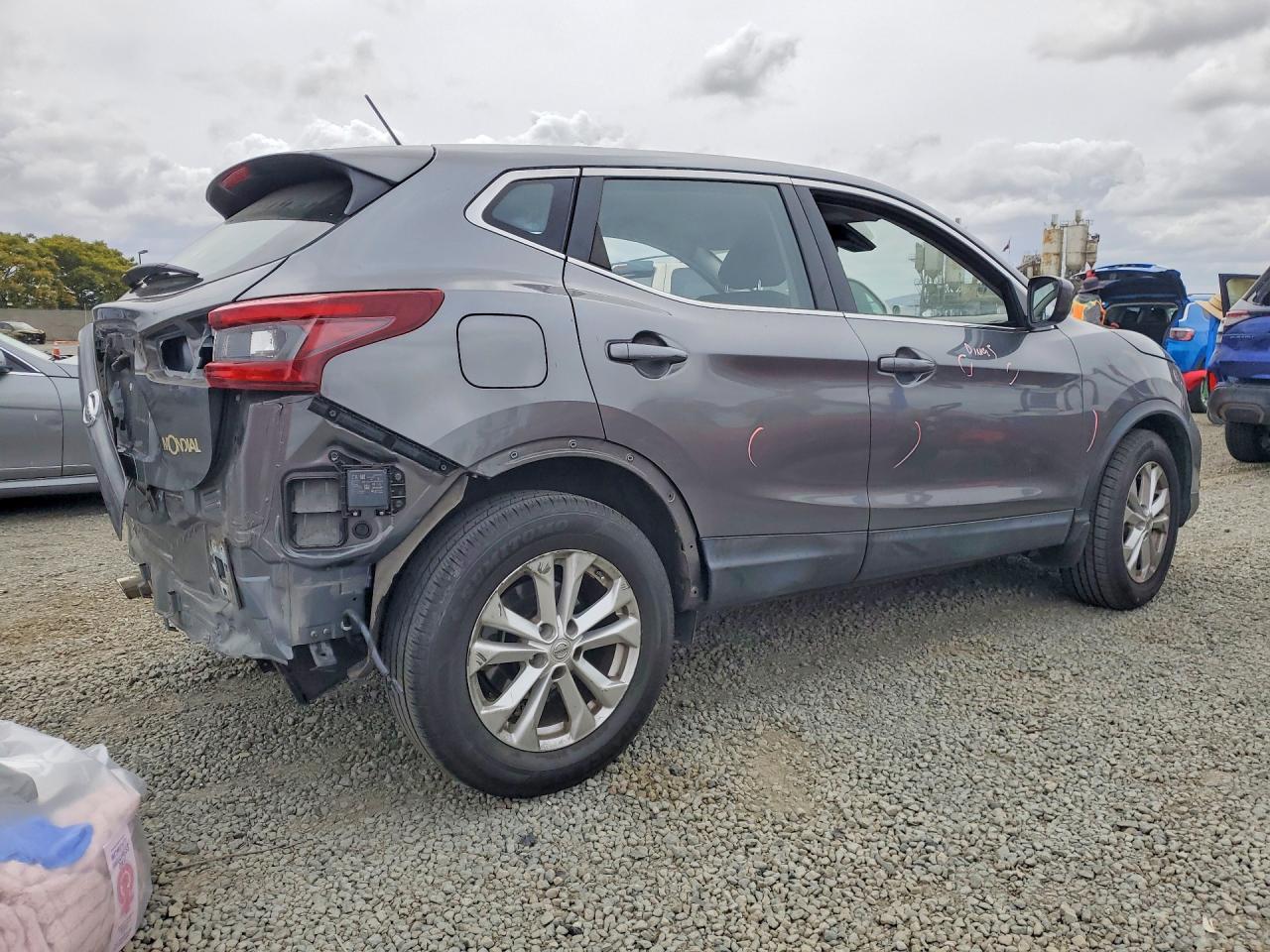 2020 Nissan Rogue - Фото 3