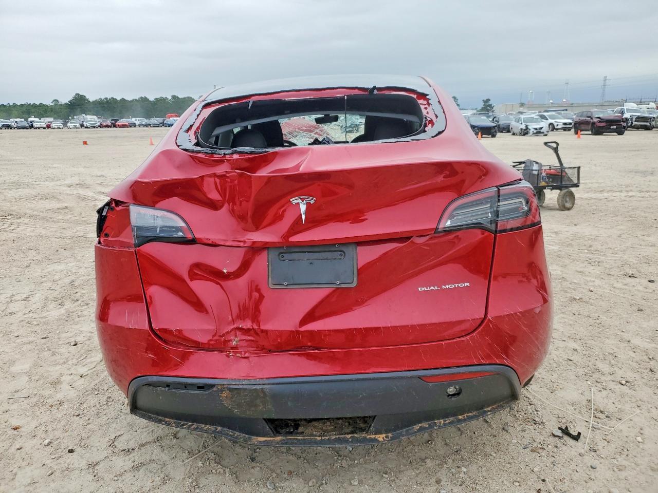 2023 Tesla Model Y - Image 6