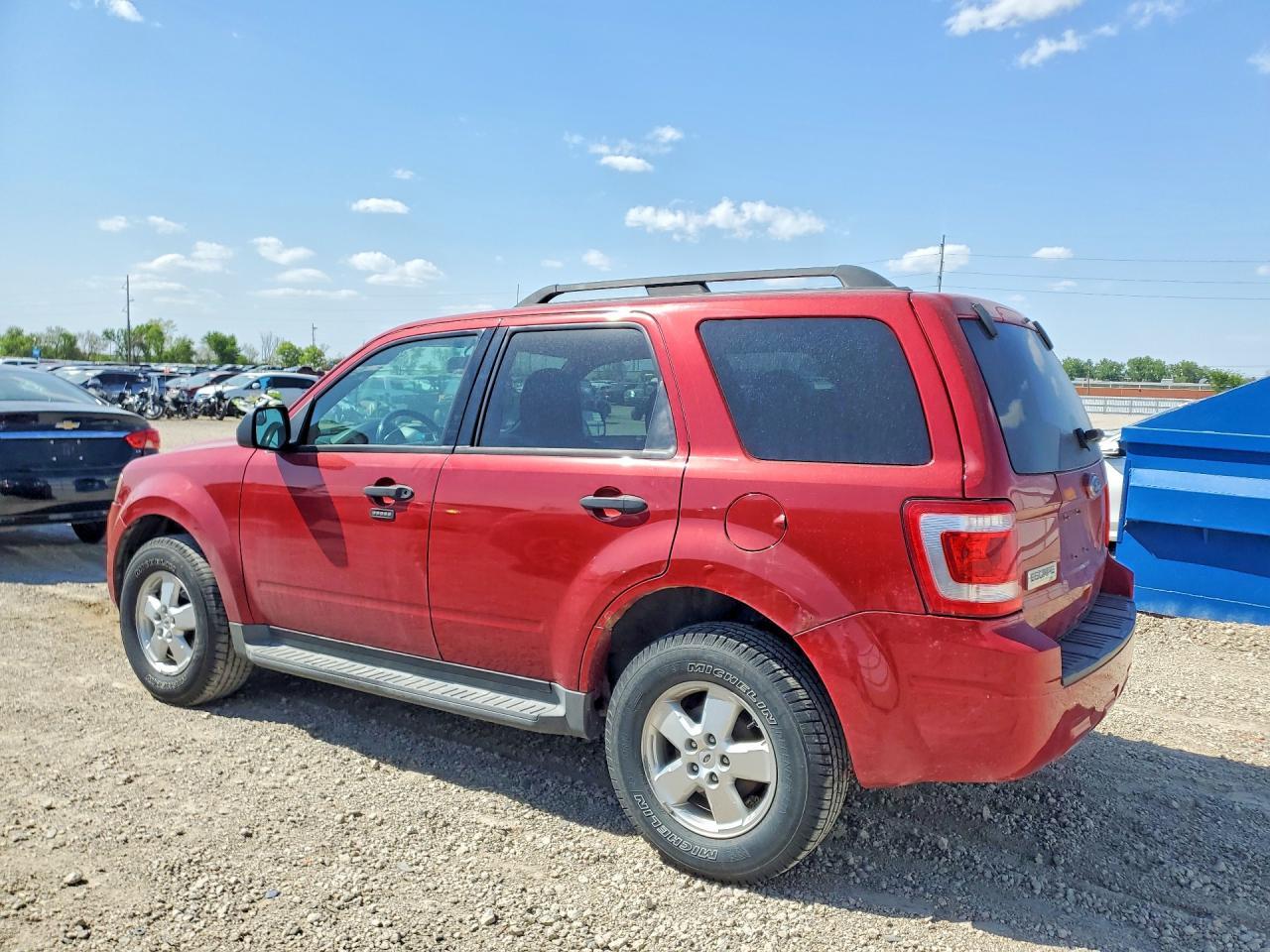 2010 Ford Escape Xlt - Image 2