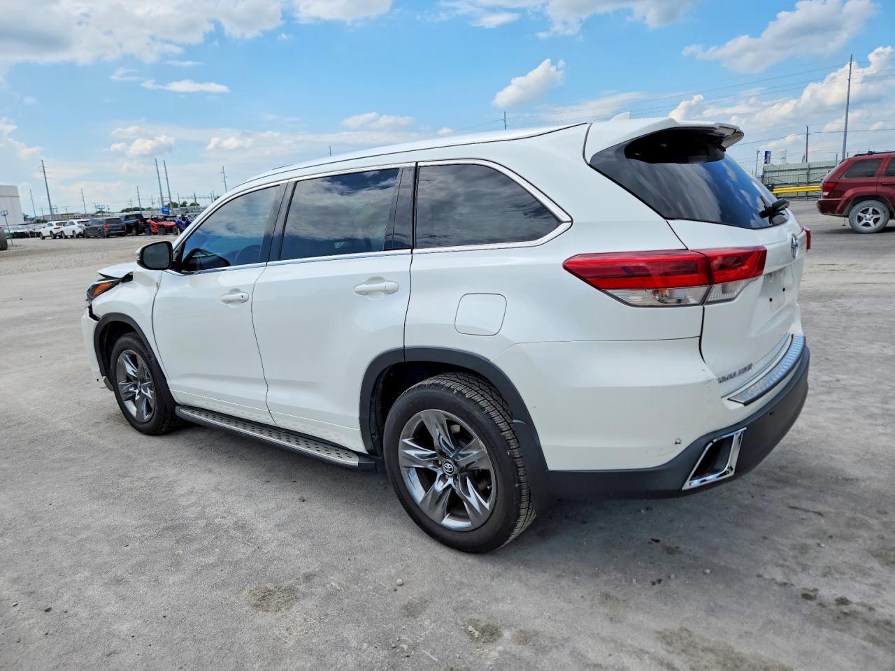 2017 Toyota Highlander Limited Platinum - Фото 2