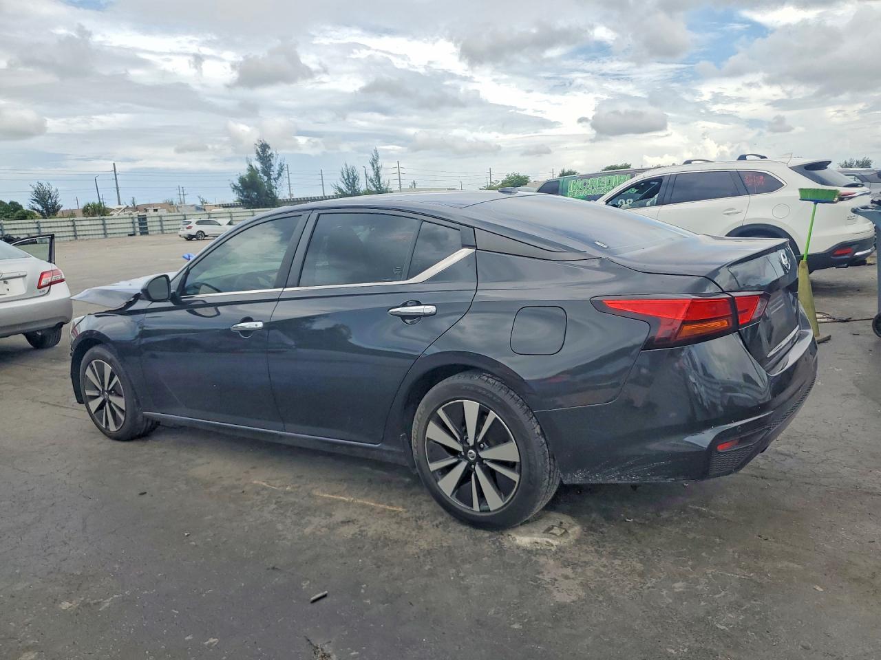 2021 Nissan Altima Sv - Фото 2