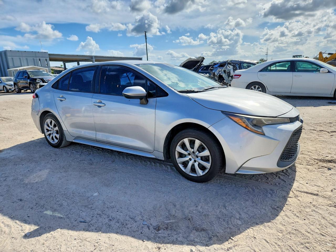 2021 Toyota Corolla Le - Фото 4