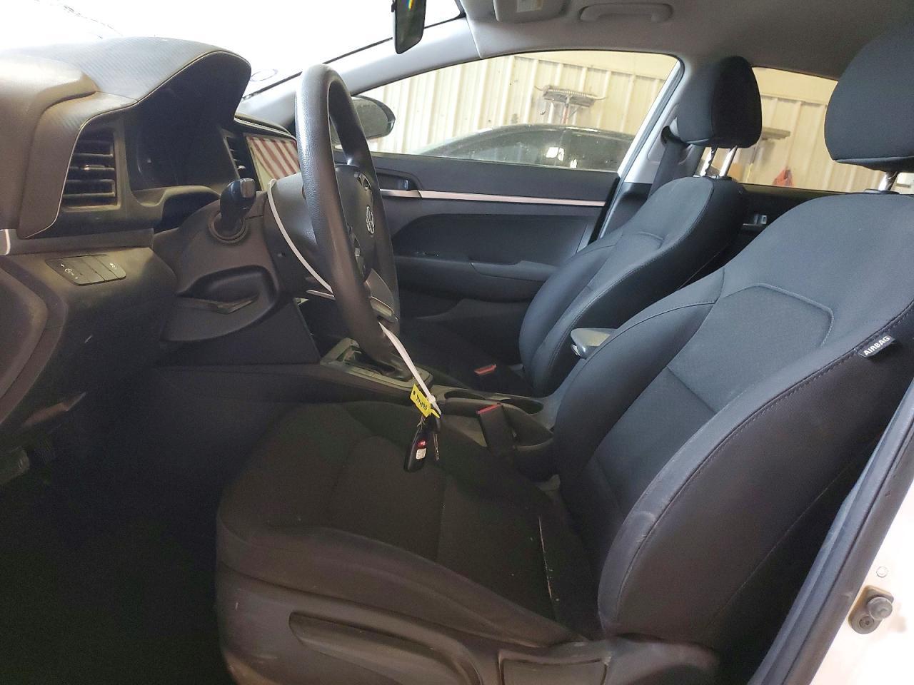 2019 Hyundai Elantra Se - Image 7