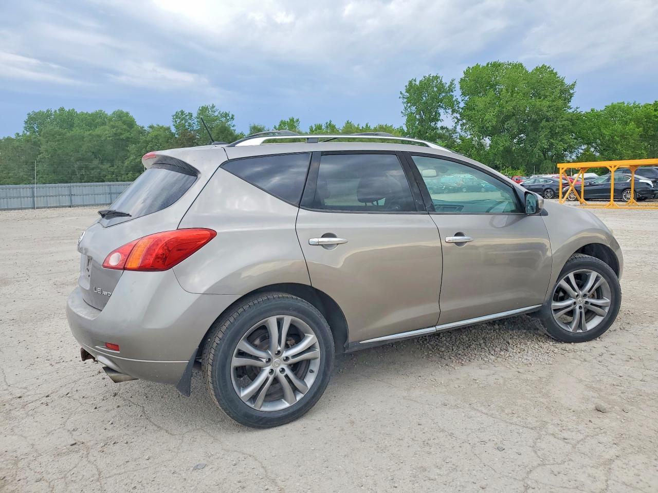 2010 Nissan Murano S - Фото 3