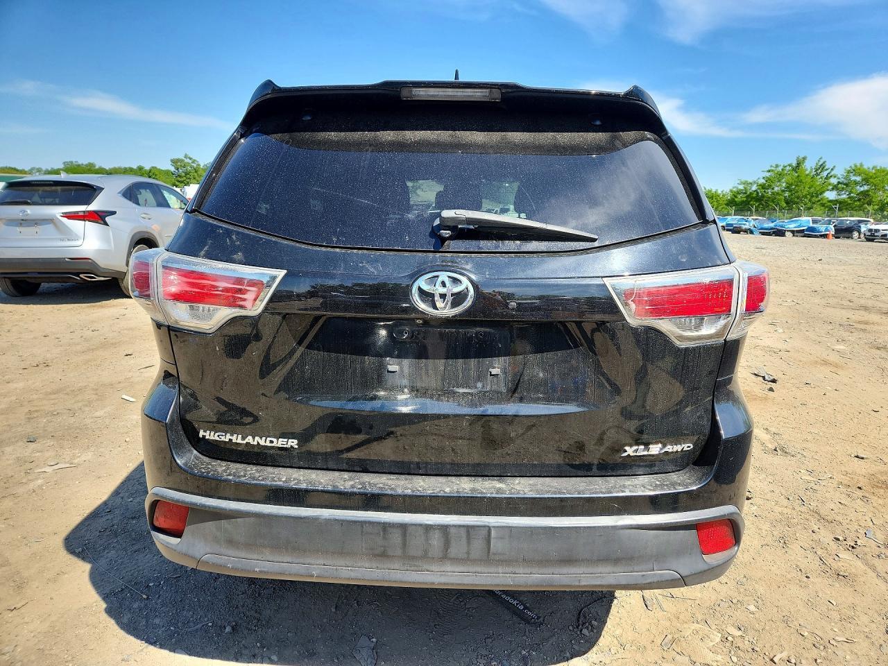 2014 Toyota Highlander Xle - Image 6
