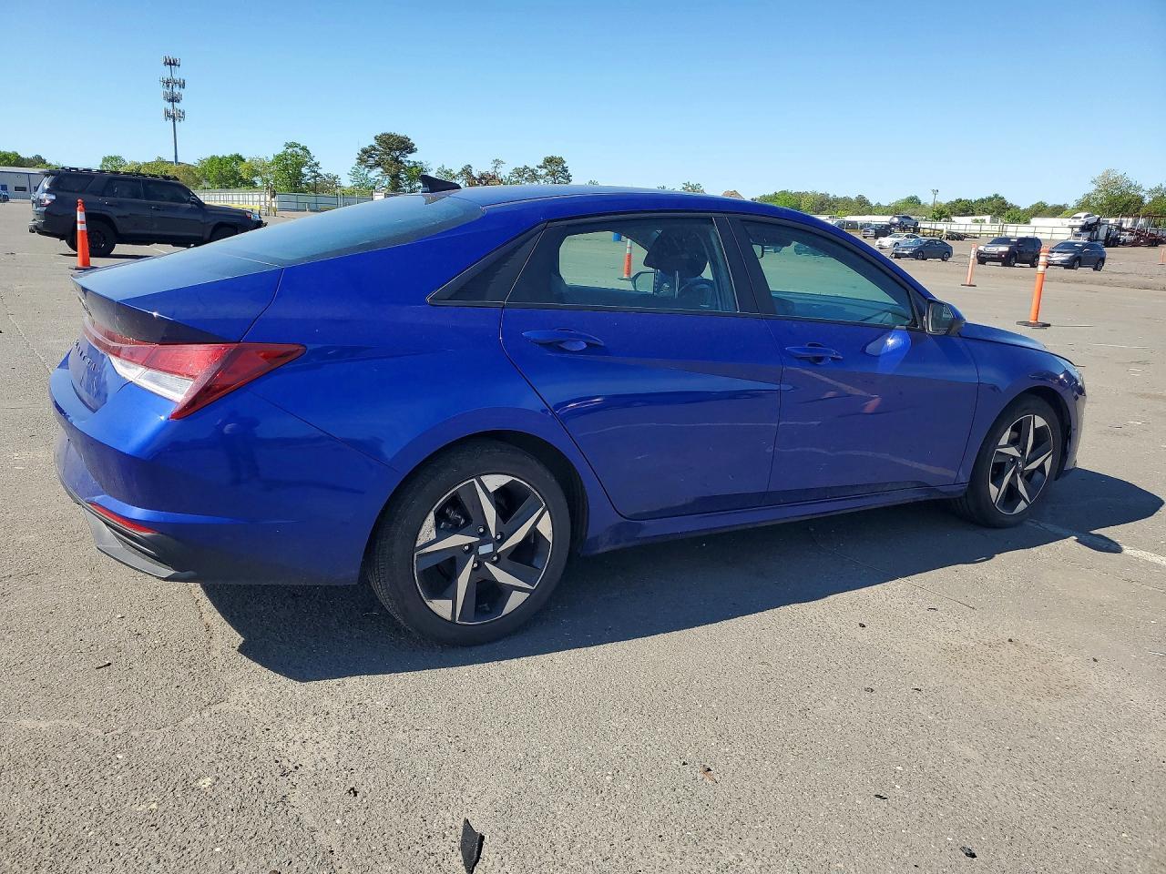 2023 Hyundai Elantra Sel - Фото 3