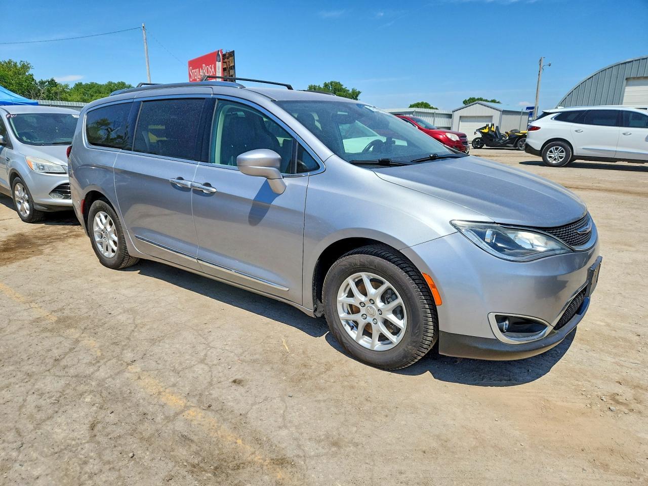 2020 Chrysler Pacifica Touring L - Фото 4