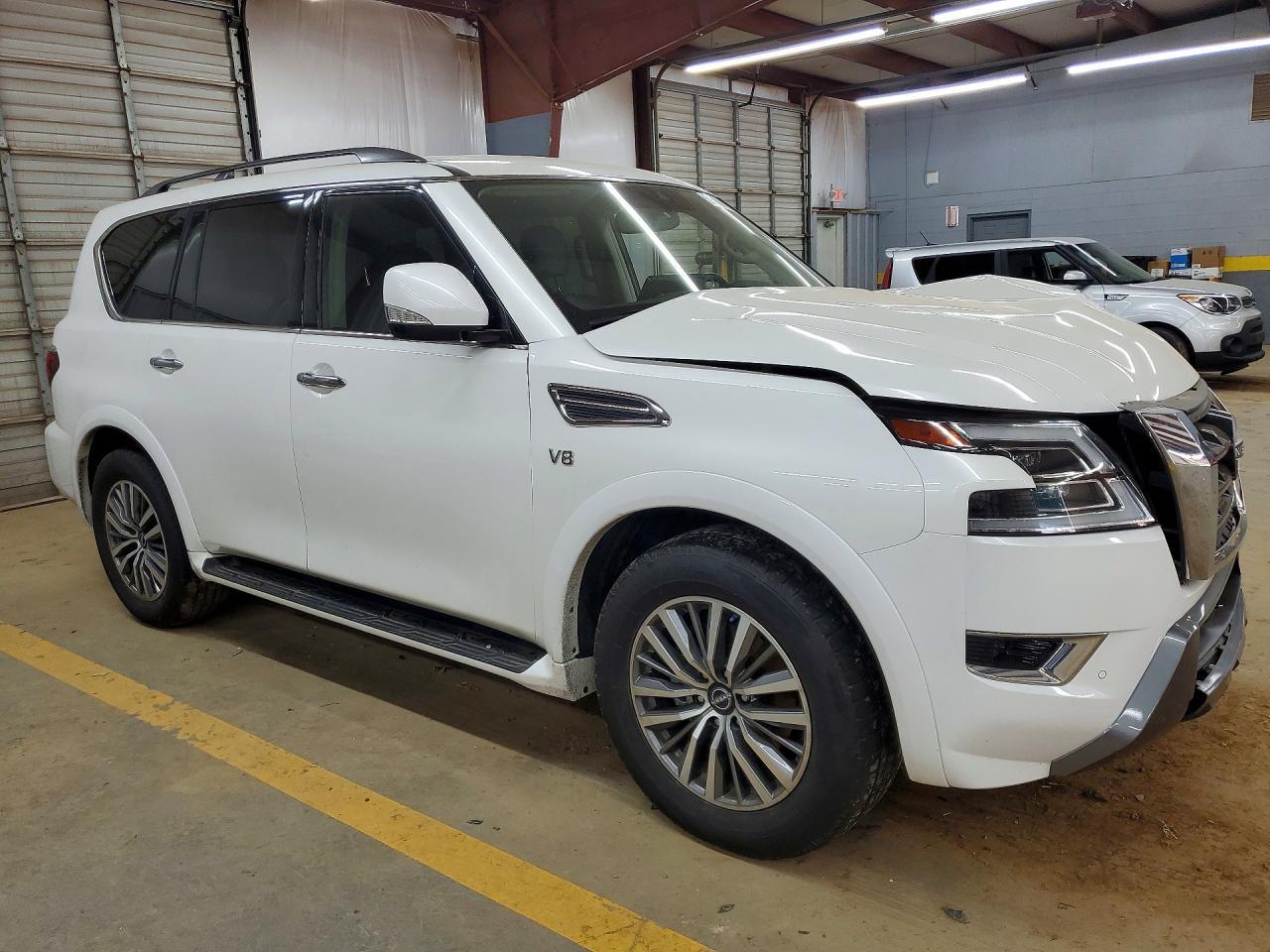 2021 Nissan Armada Sv - Image 4
