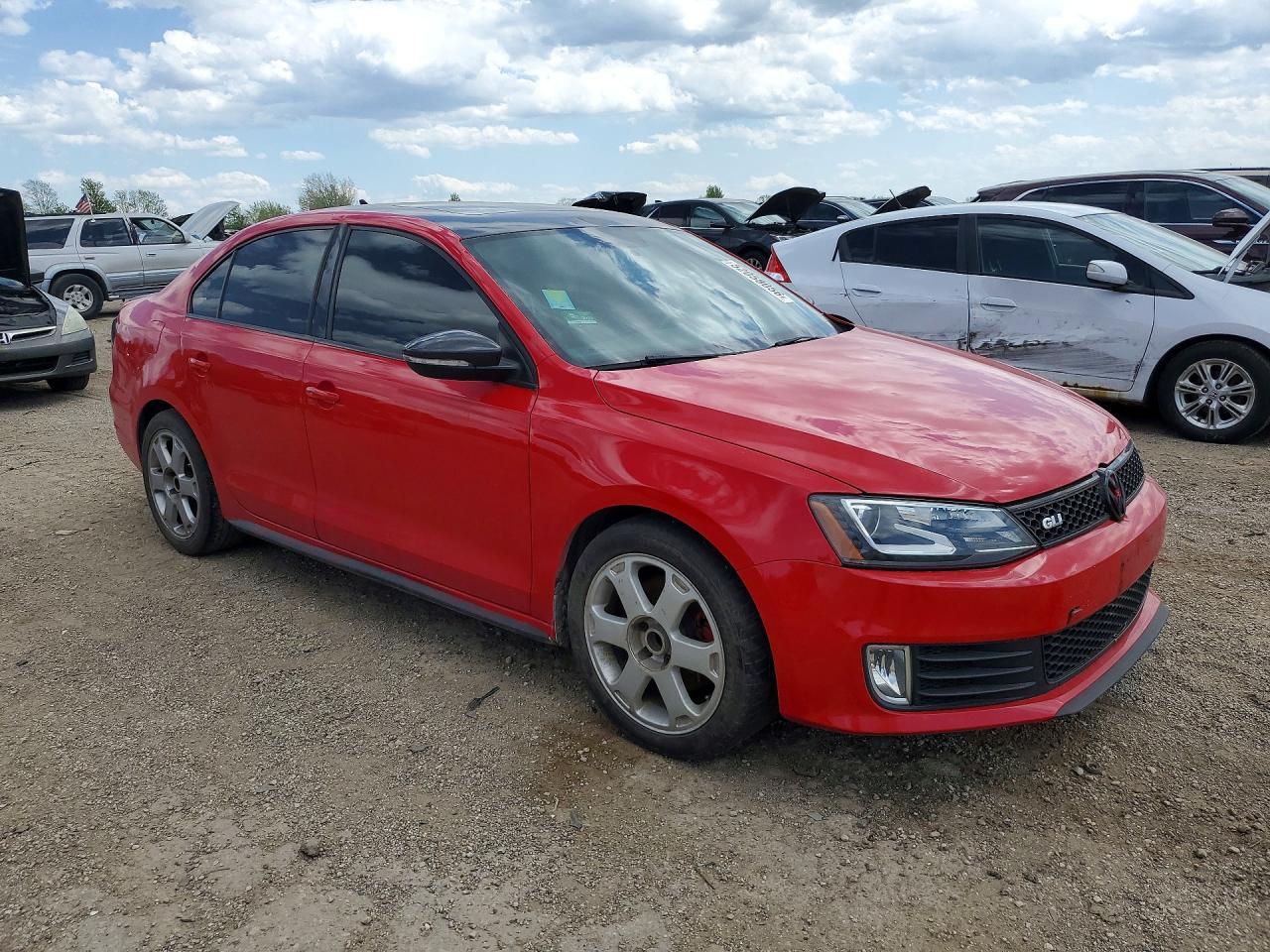 2013 Volkswagen Jetta - Image 4