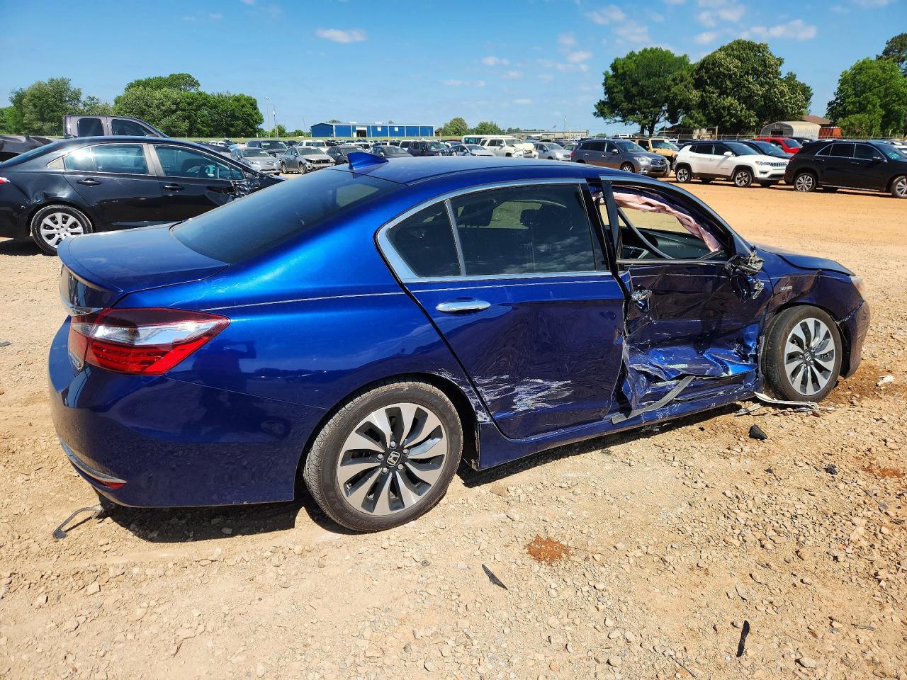 2017 Honda Accord Touring Hybrid - Фото 3