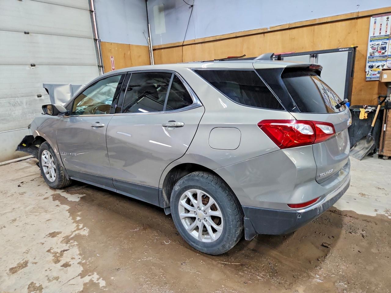2019 Chevrolet Equinox Lt - Image 2