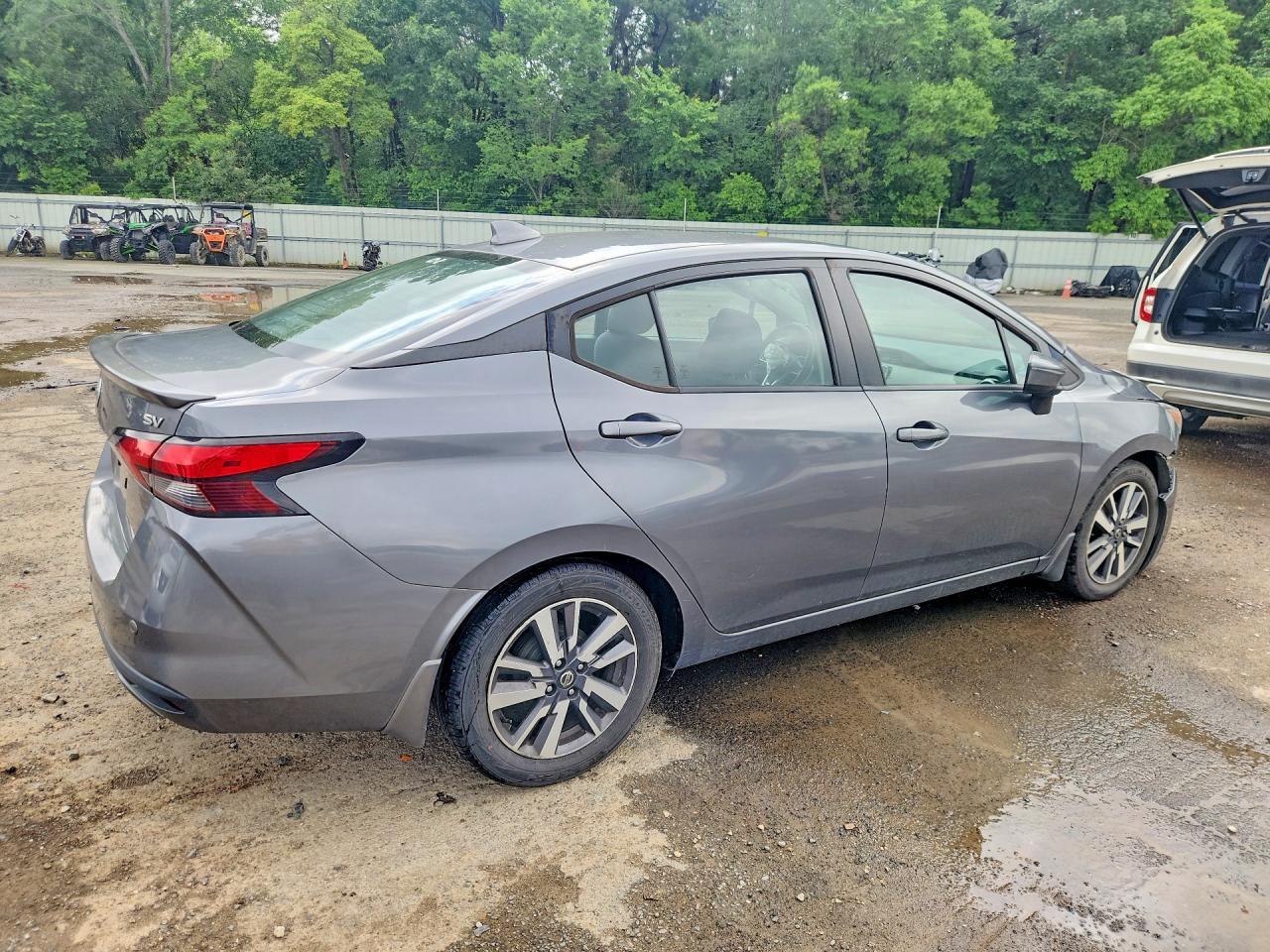 2020 Nissan Versa Sv - Фото 3