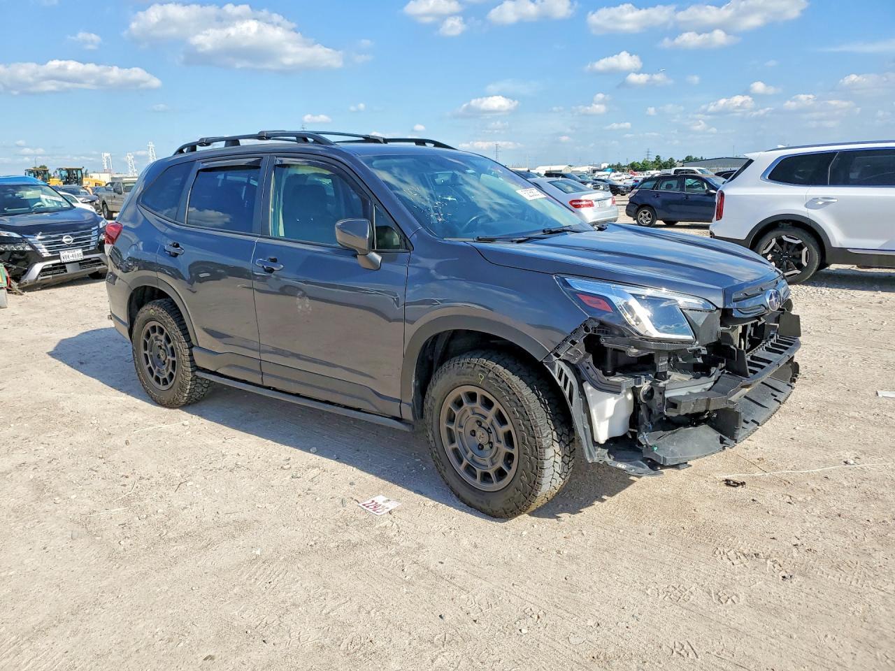 2022 Subaru Forester Premium - Фото 4