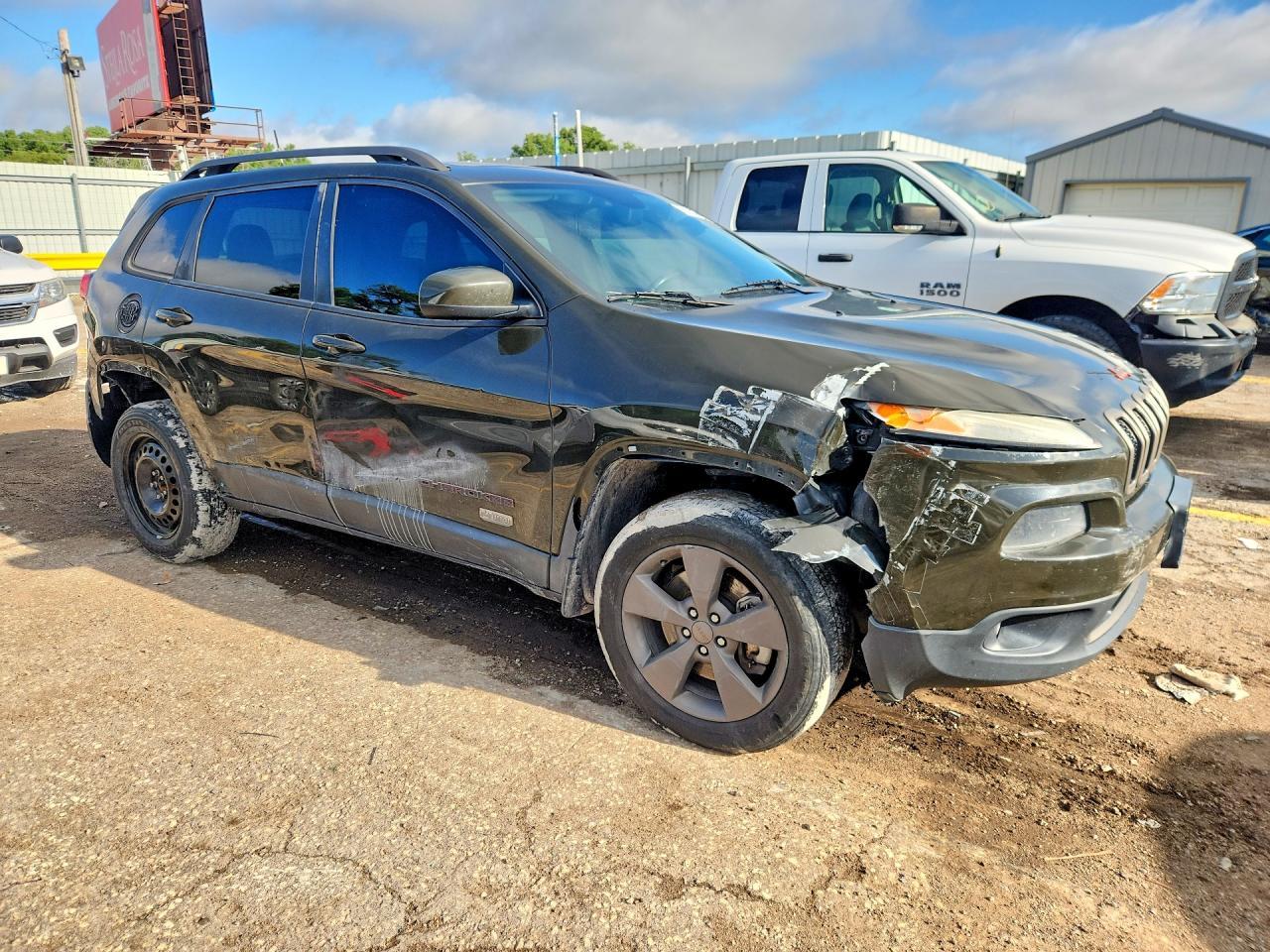 2016 Jeep Cherokee Latitude - Фото 4