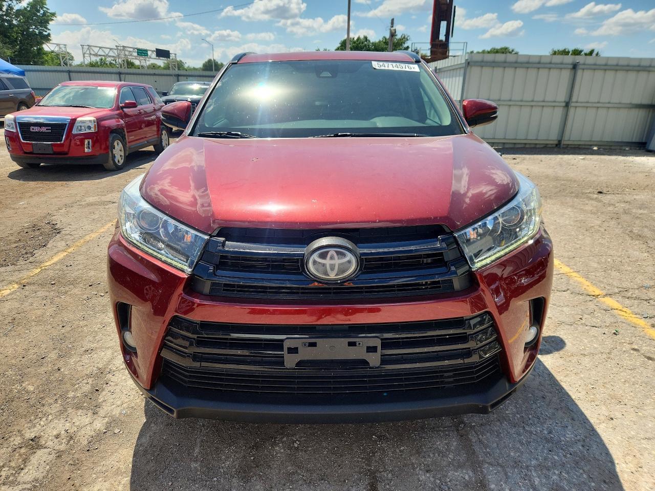 2017 Toyota Highlander Se - Фото 5
