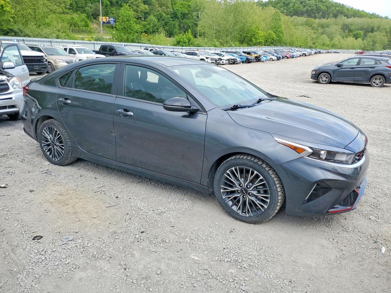 2024 Kia Forte Gt Line - Фото 4