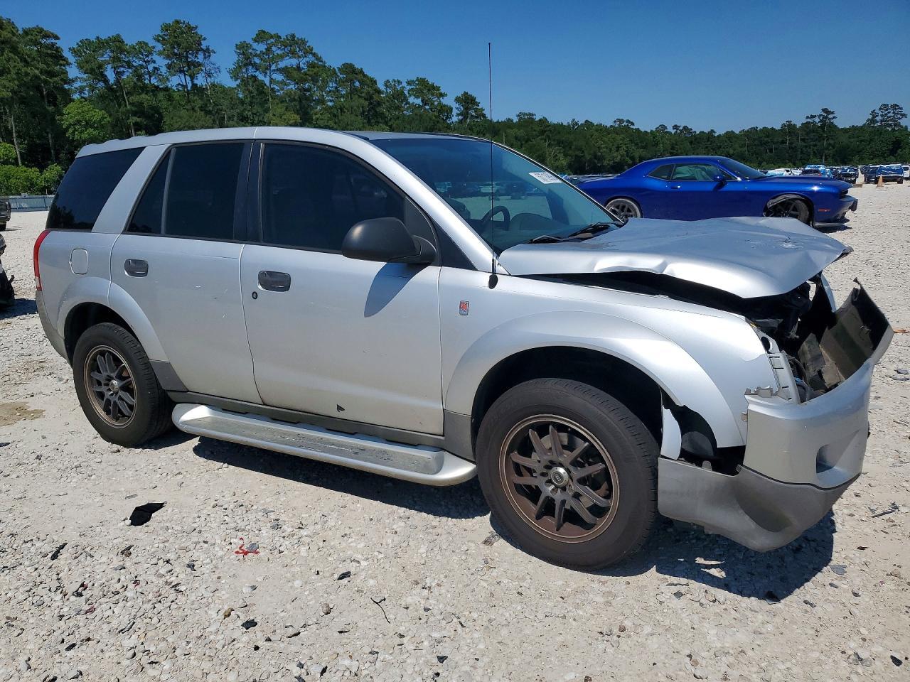 2004 Saturn Vue - Image 4