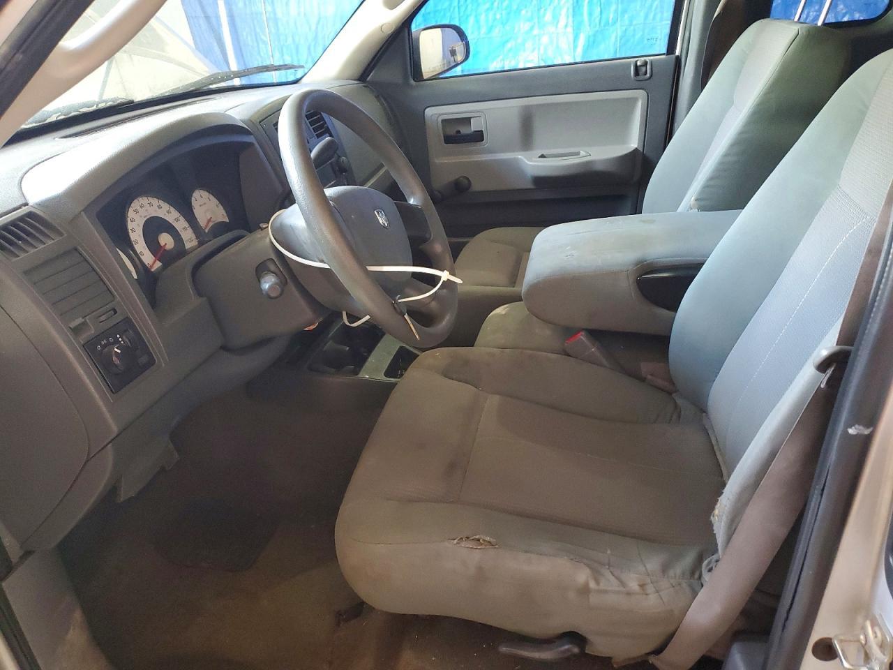 2005 Dodge Dakota - Image 7