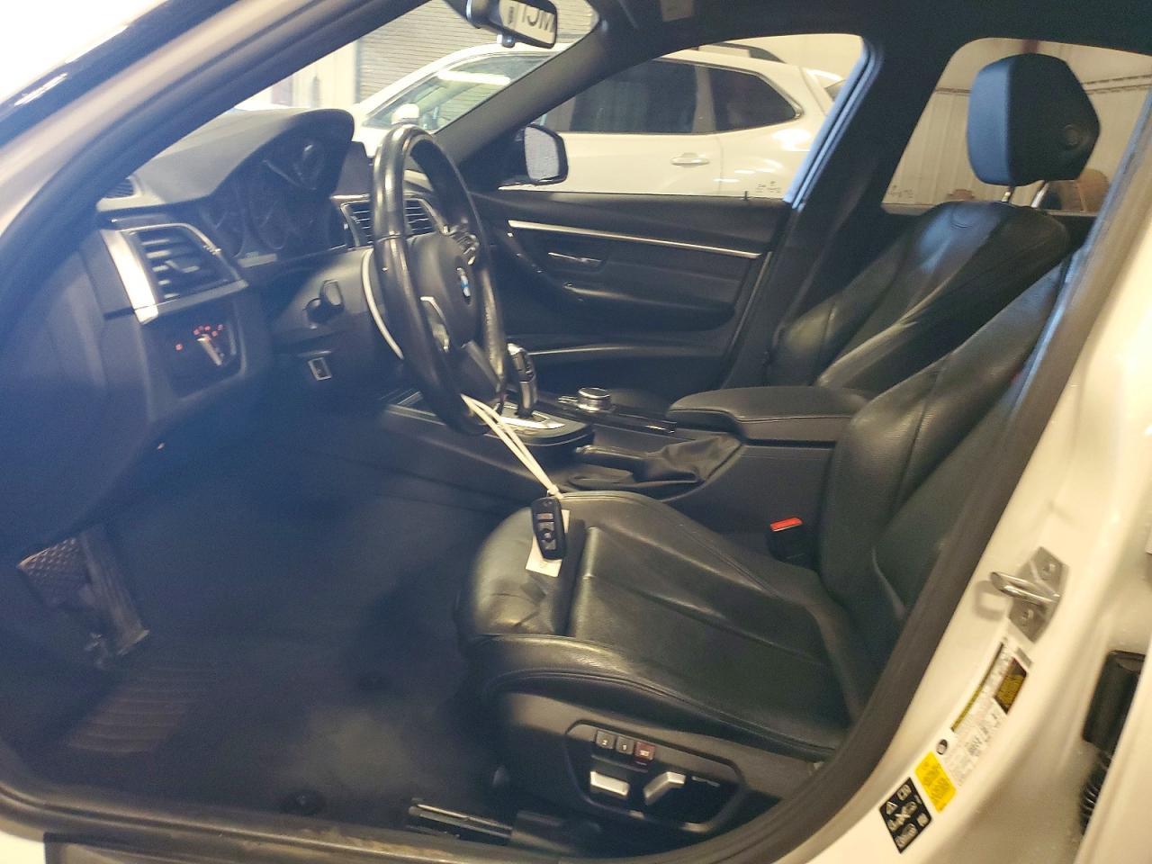 2018 BMW 330 Xi - Фото 7