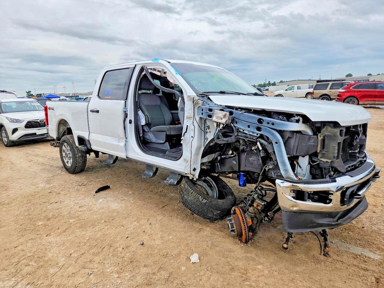 2024 Ford F250 Super Duty - Image 4
