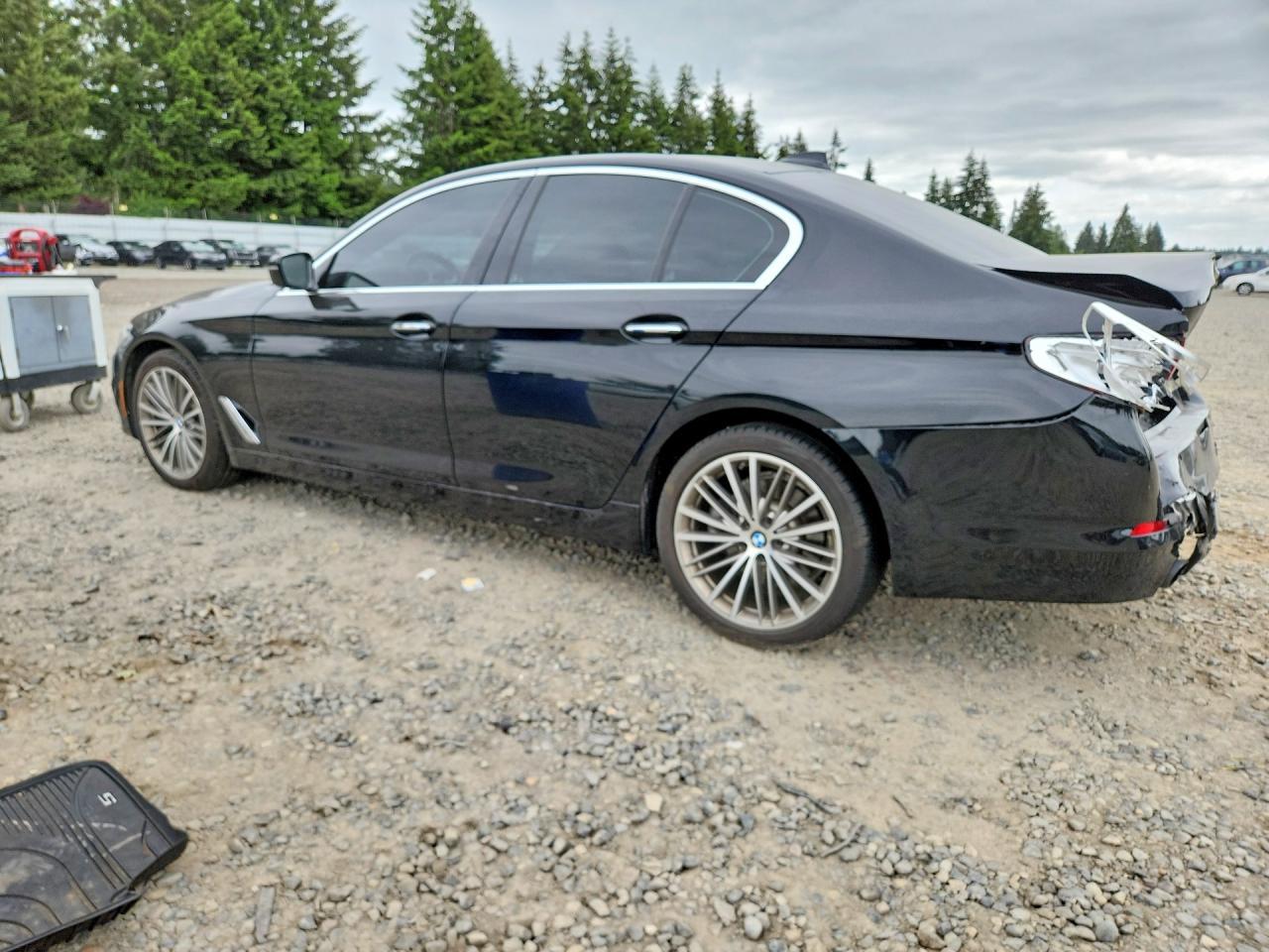 2017 BMW 530 Xi - Фото 2