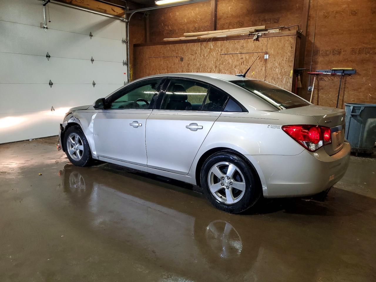 2013 Chevrolet Cruze Lt - Image 2