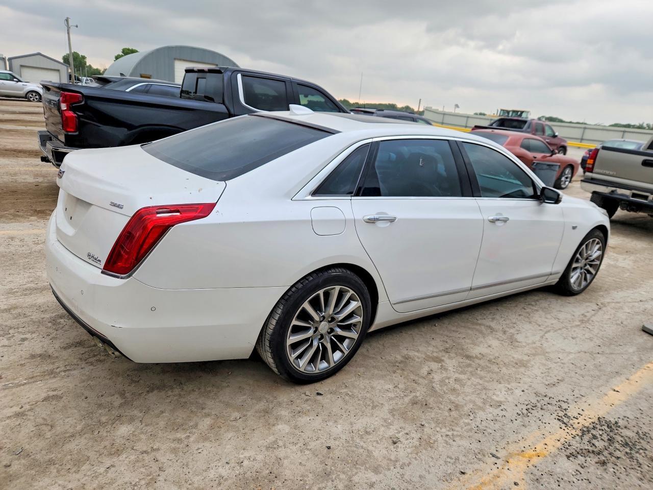 2016 Cadillac Ct6 Luxury - Фото 3