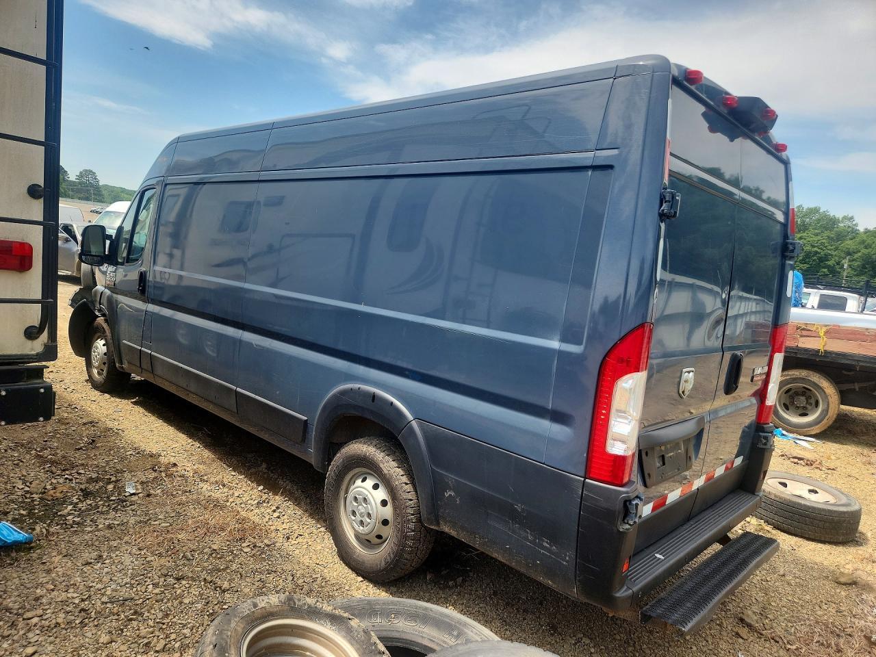 2019 Ram Promaster 3500 Delivery Van - Фото 2