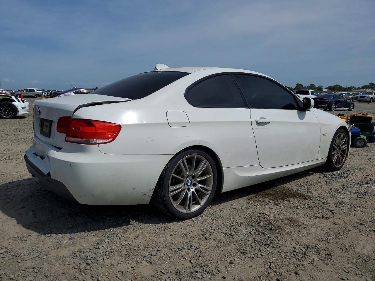 2010 BMW 328 I - Фото 3