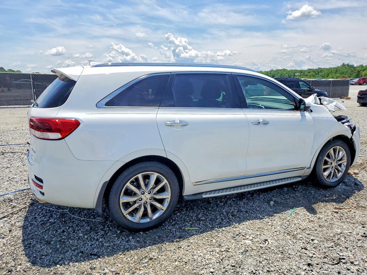 2016 Kia Sorento - Фото 3