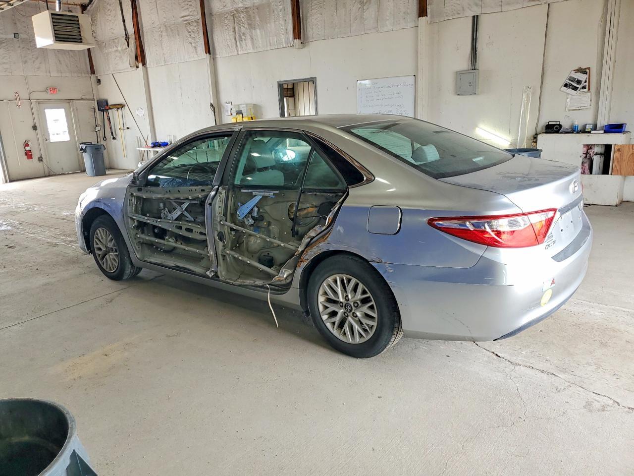 2017 Toyota Camry Le - Image 2