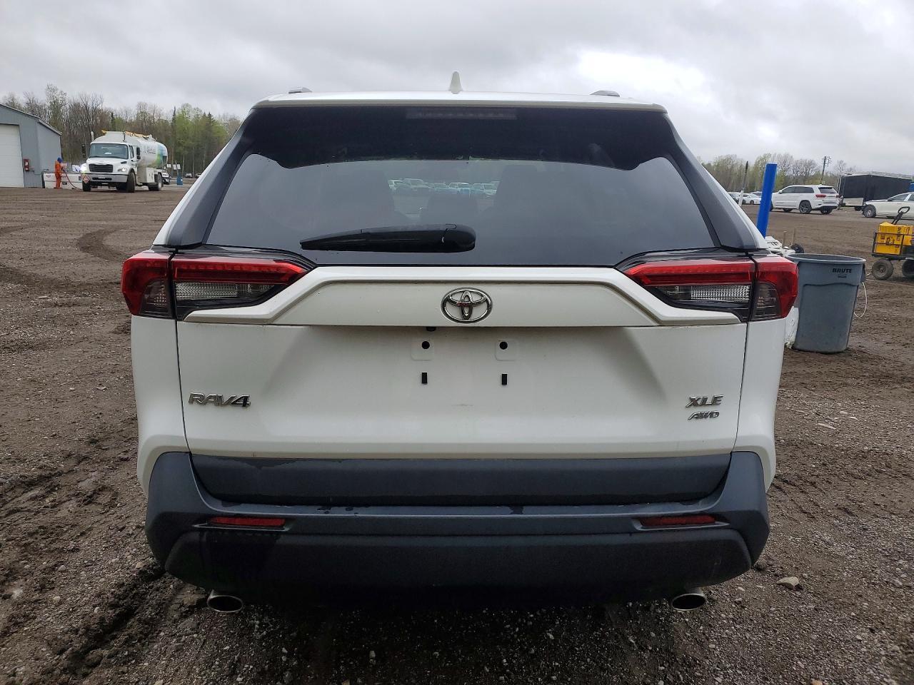 2020 Toyota Rav4 Xle - Фото 6
