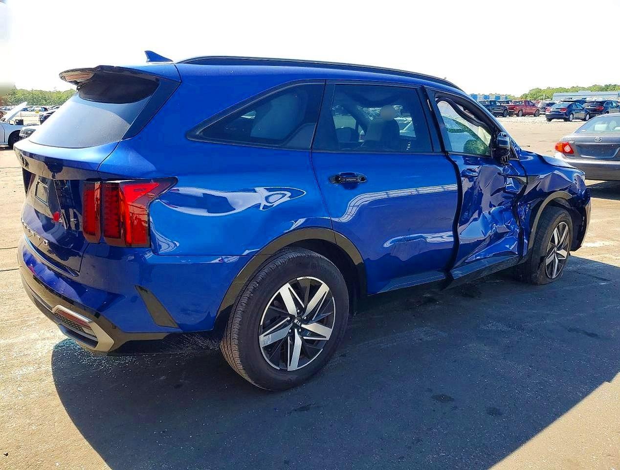 2021 Kia Sorento S - Фото 3