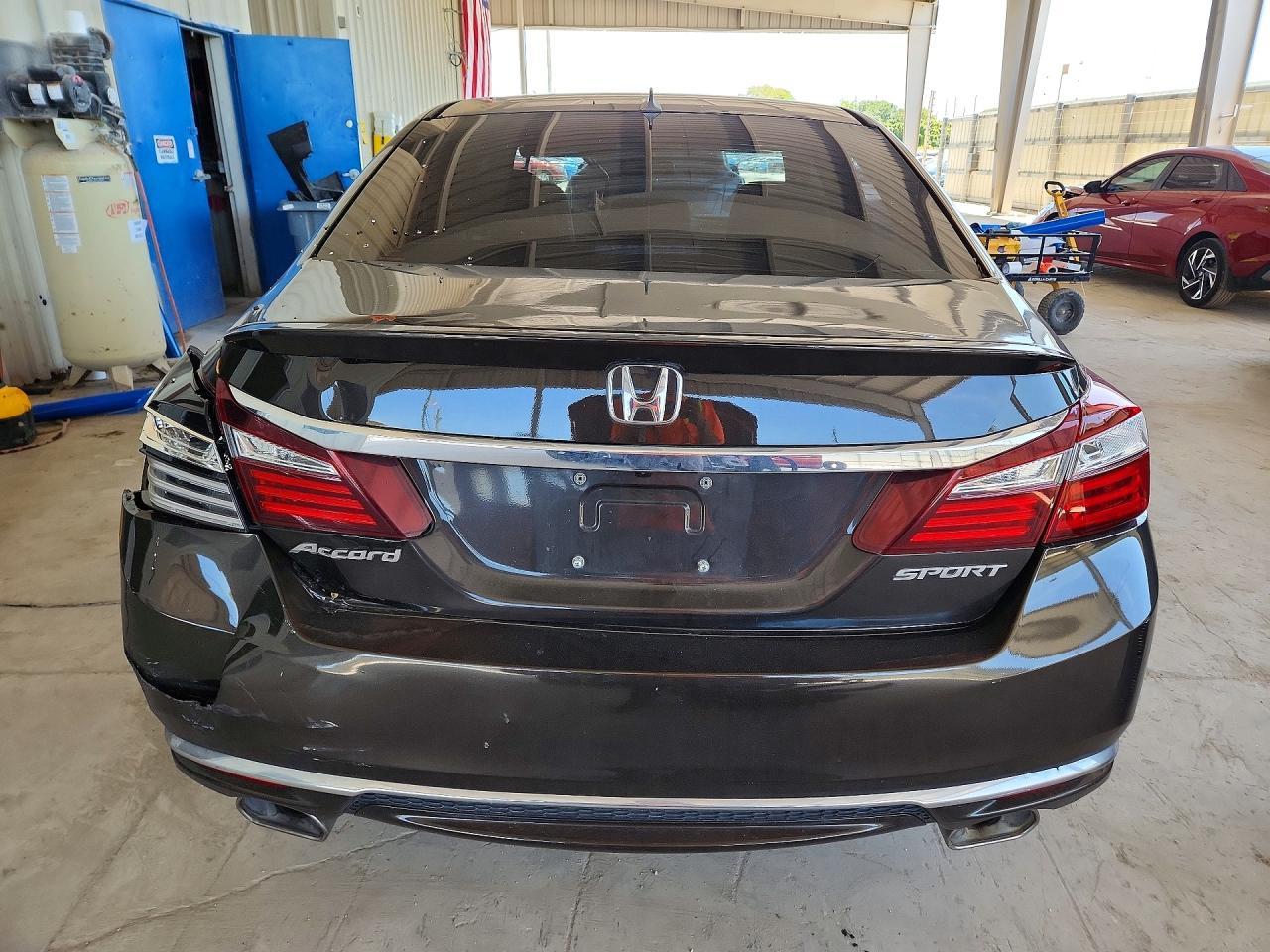 2017 Honda Accord Sport - Фото 6