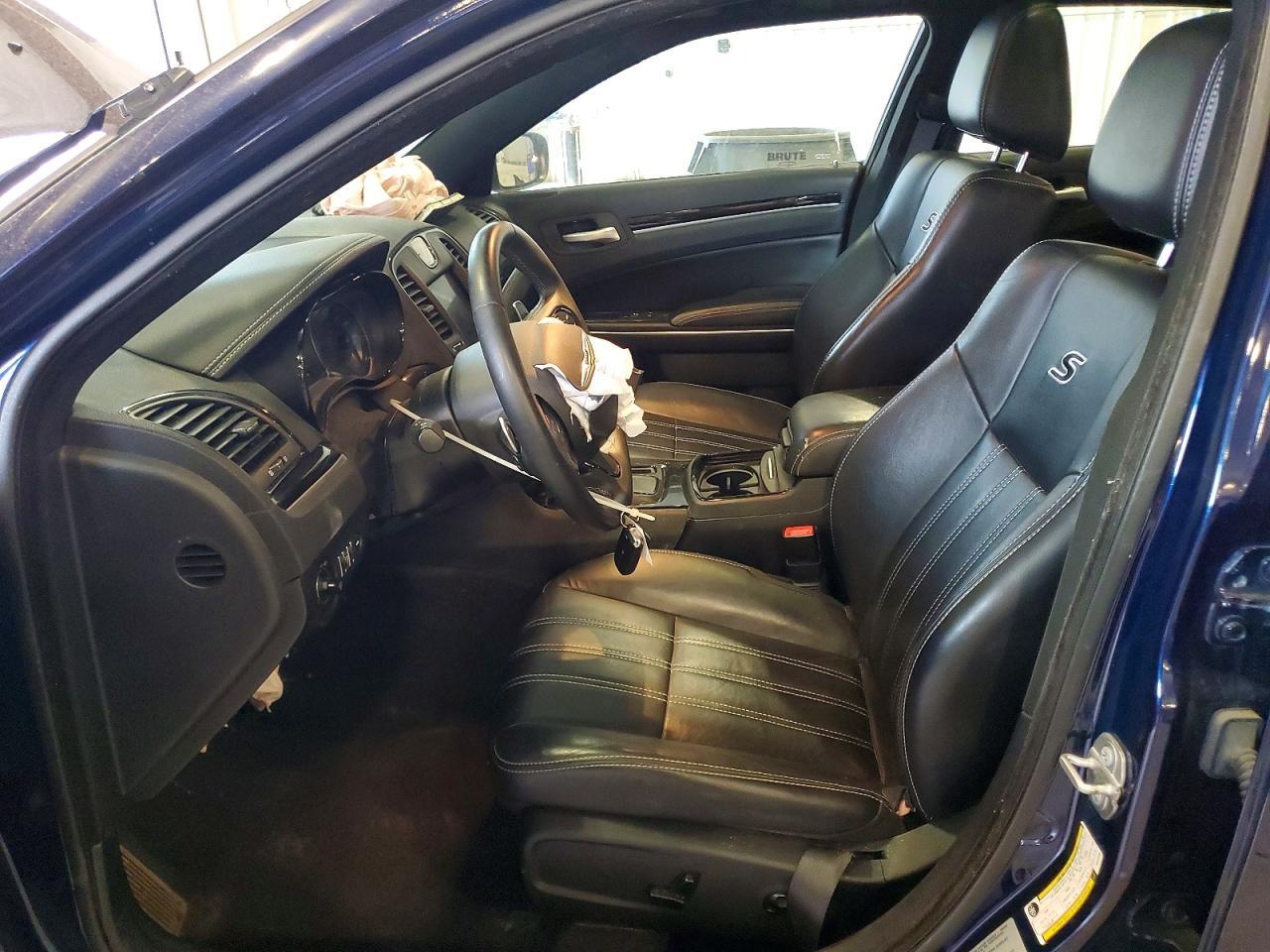 2017 Chrysler 300 S - Image 7
