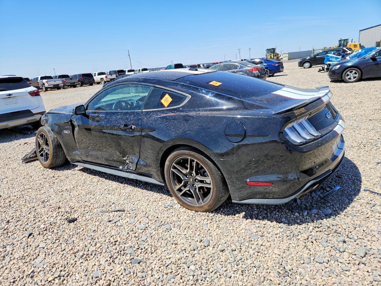 2021 Ford Mustang Gt - Фото 2