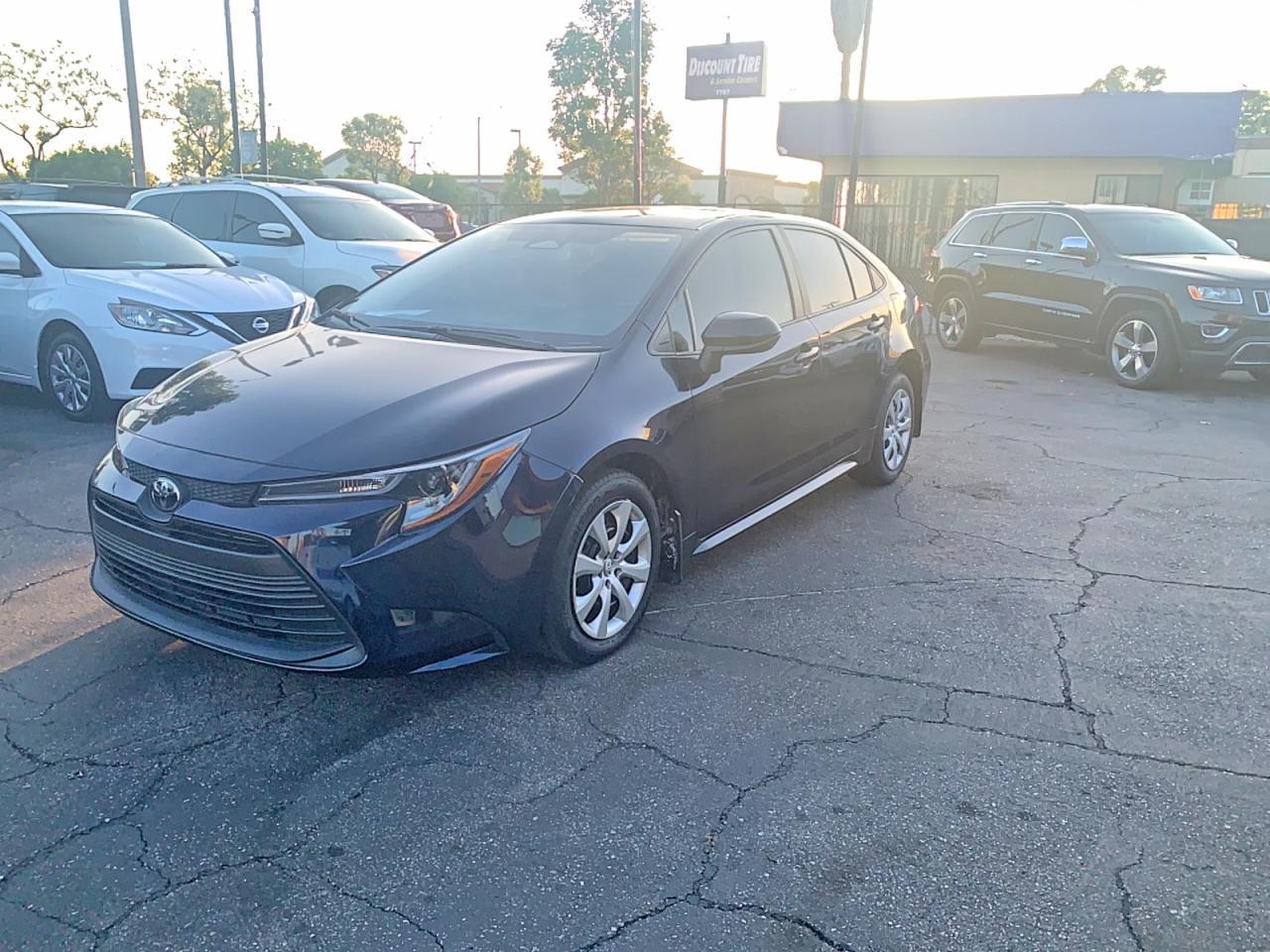 2024 Toyota Corolla Le - Фото 2